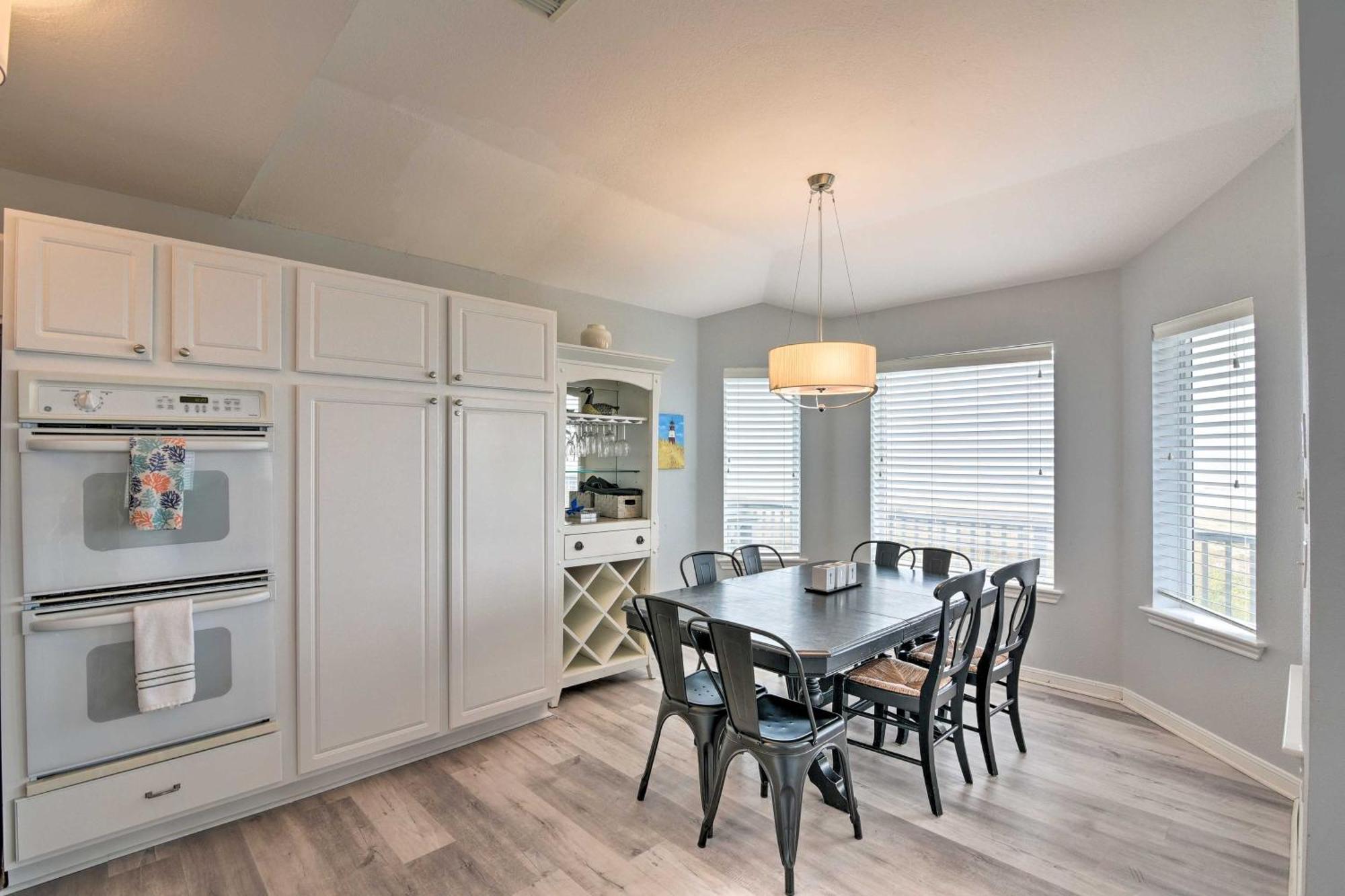 Oceanfront Galveston Home - Walk To Beach! Dış mekan fotoğraf
