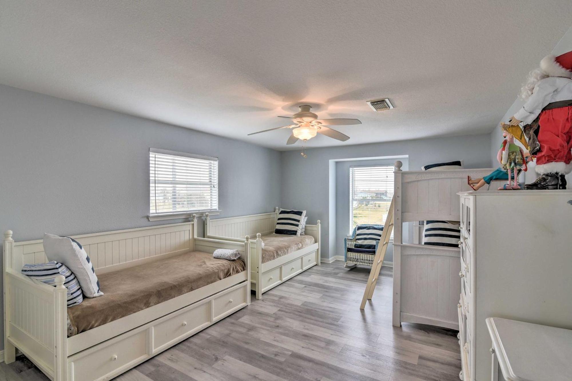 Oceanfront Galveston Home - Walk To Beach! Dış mekan fotoğraf